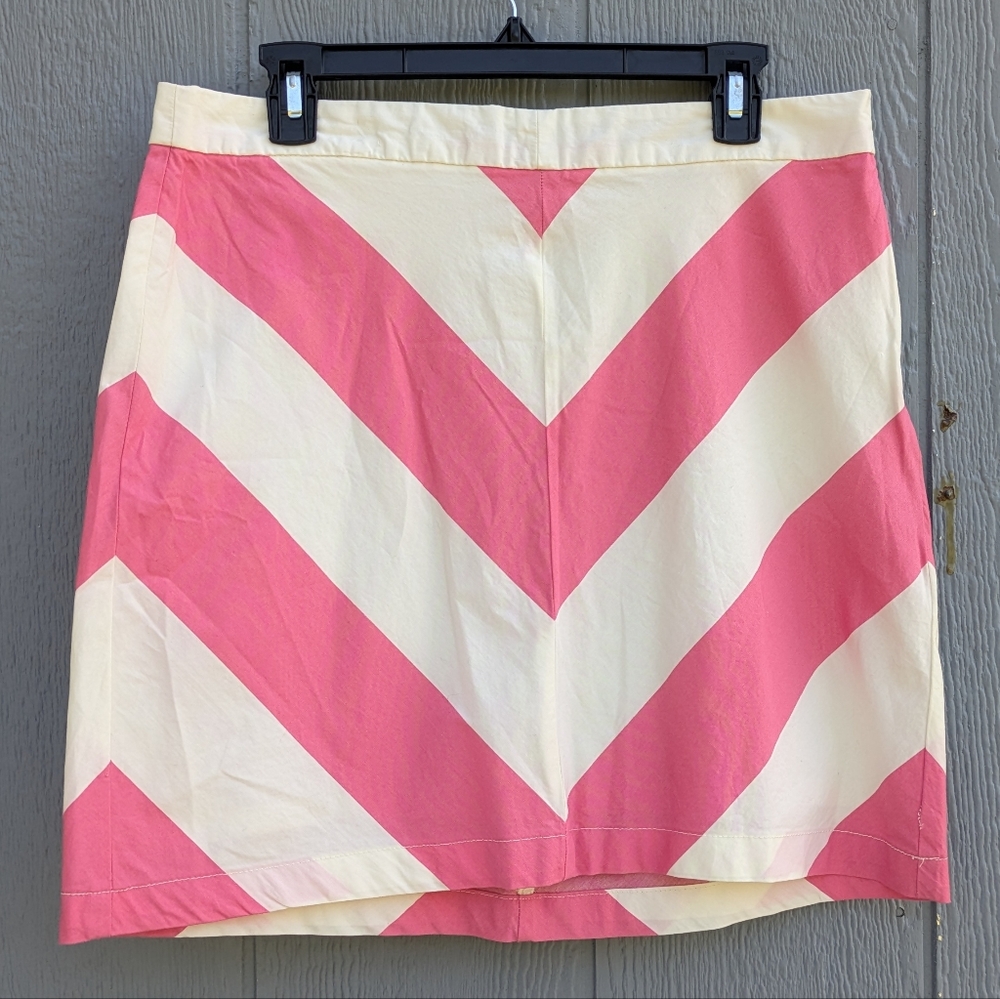 G.H. Bass & Co Chevron Mini Skirt Size 6 Cream & Pink